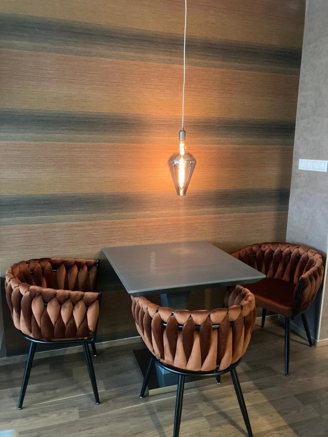 דירות בודפשט Corvin Luxury White מראה חיצוני תמונה